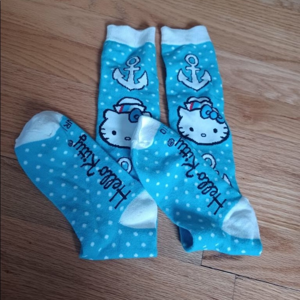 Hello Kitty knee high socks - Picture 1 of 2